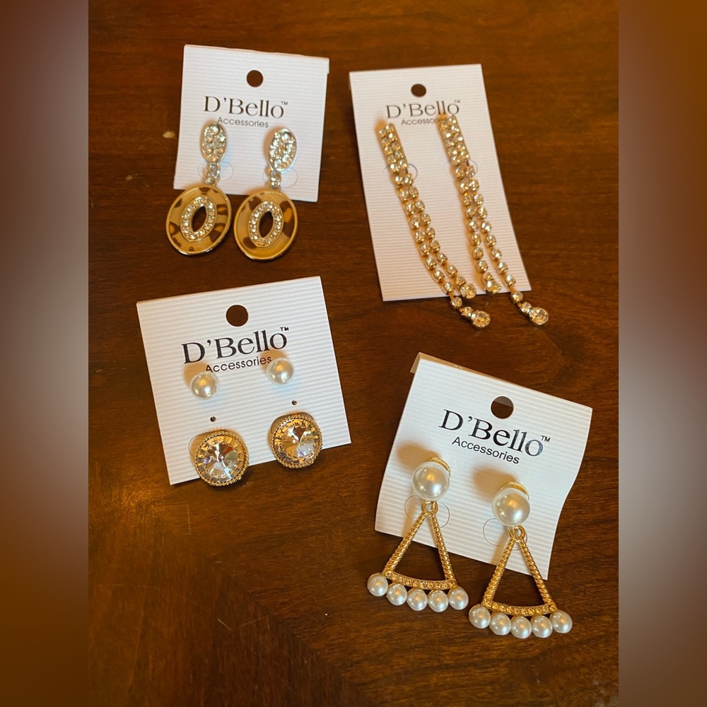D’Bello Lot of 4 Pair Glamorous Gold-Toned Sparkling Pierced Fashion Earrings